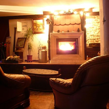 Chambres D'Hotes Les Hirondelles Gaubiving 외부 사진