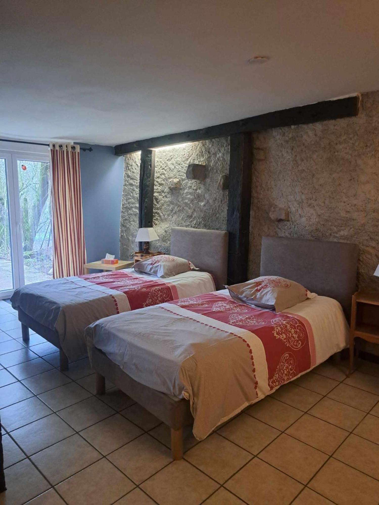 Chambres D'Hotes Les Hirondelles Gaubiving 외부 사진